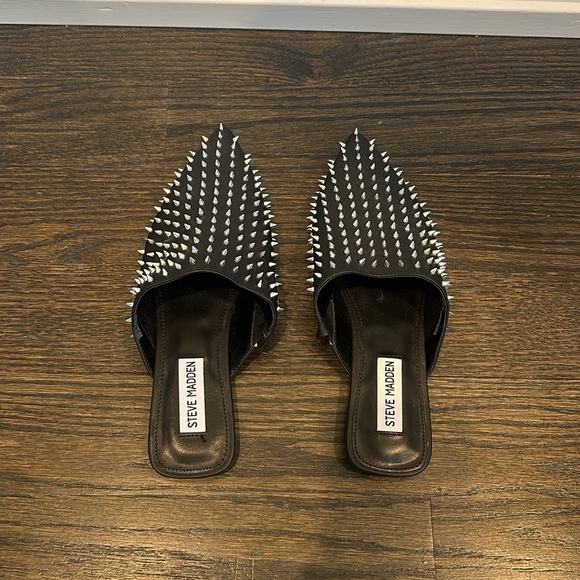 Steve Madden Pinpoint Slip On Studded Black Mules - Size 7.5 - New - Picture 5 of 7